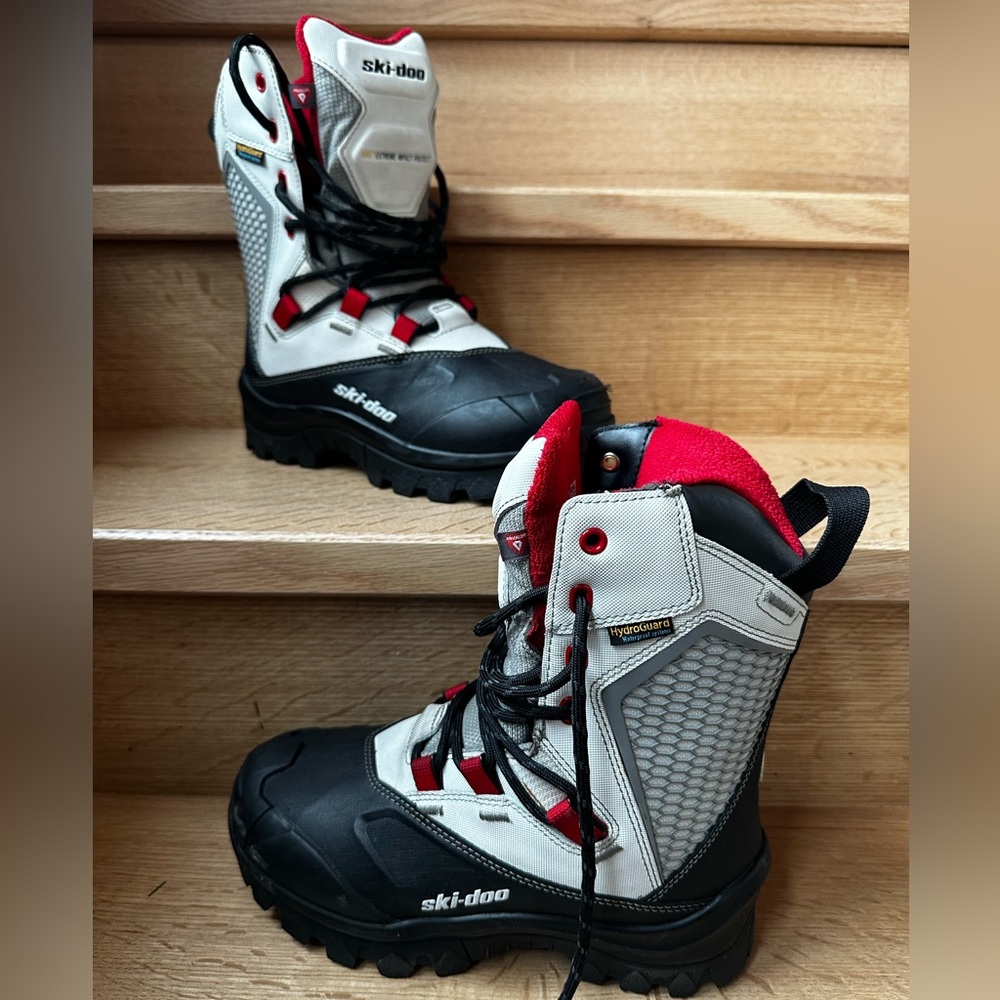 Ski-doo women’s snowmobile boots